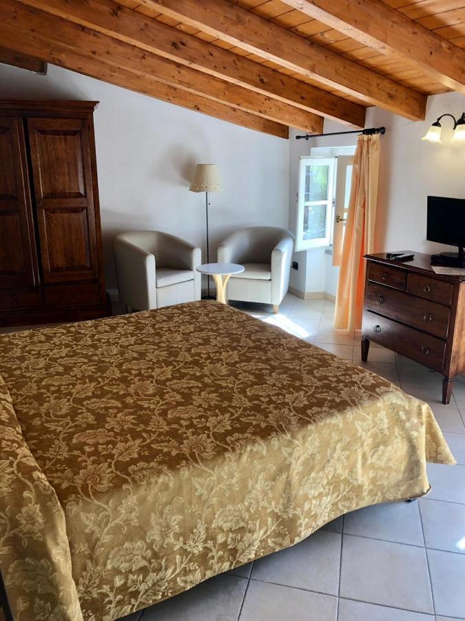 L'Antico Borgo B&B Леванто Экстерьер фото