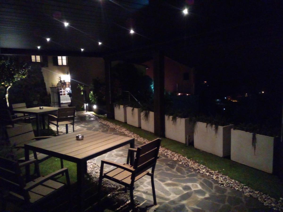 L'Antico Borgo B&B Леванто Экстерьер фото