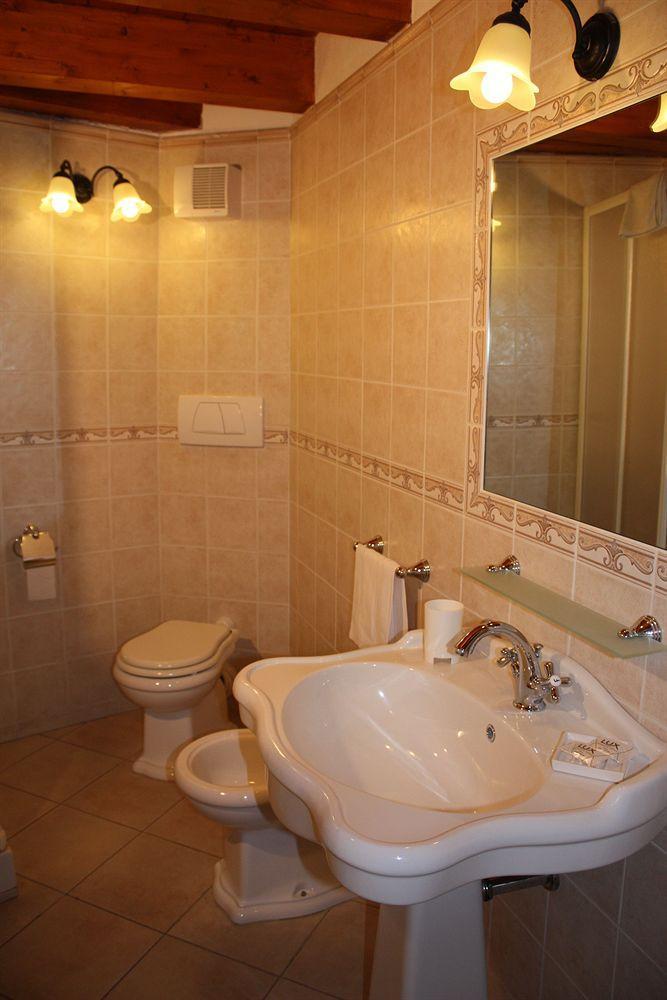 L'Antico Borgo B&B Леванто Экстерьер фото