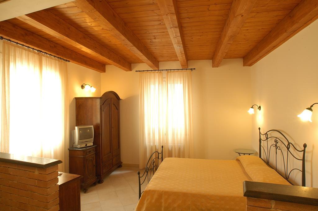 L'Antico Borgo B&B Леванто Экстерьер фото