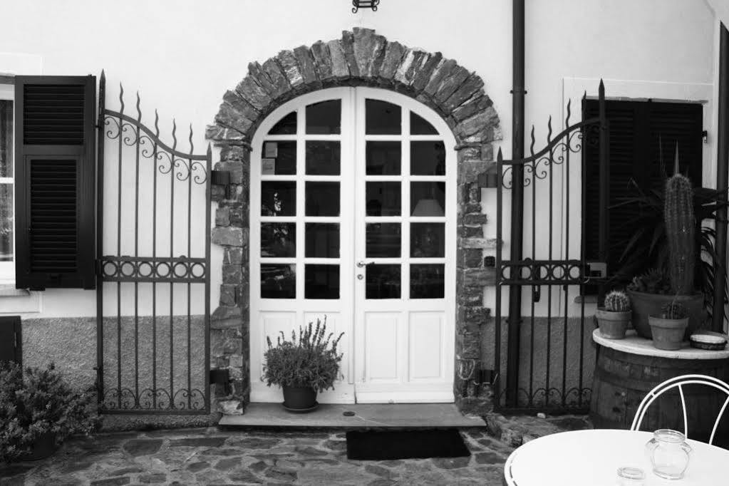 L'Antico Borgo B&B Леванто Экстерьер фото